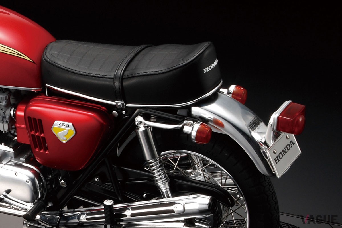 毎号付属のパーツを組み立ると、ホンダ「CB750FOUR」の1/4スケールディスプレイモデルが完成するデアゴスティーニの週刊『ホンダ CB750FOUR』