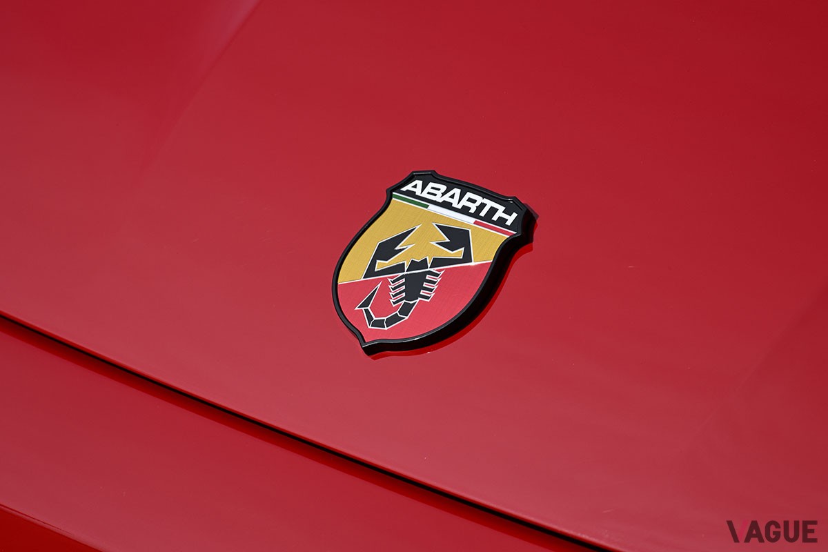 軽自動車よりちょっと大きい程度のコンパクトボディに刺激的なドライビング・エンターテインメントが詰まっているアバルト「500e」