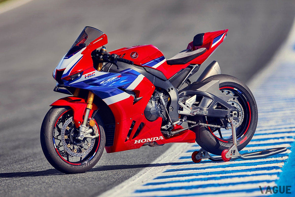 レースシーンでさらなる活躍を見せつけるべく進化を遂げたホンダ「CBR1000RR-R ファイヤーブレード」の2024年モデル