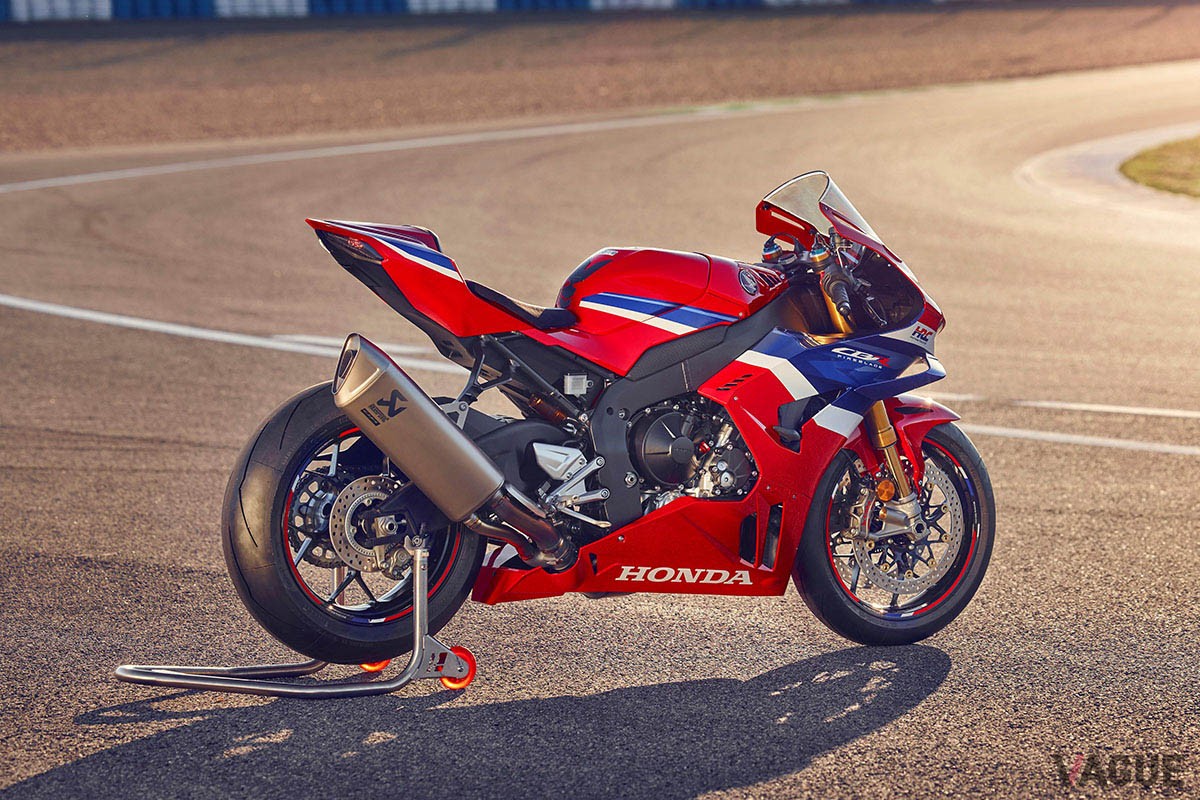 レースシーンでさらなる活躍を見せつけるべく進化を遂げたホンダ「CBR1000RR-R ファイヤーブレード」の2024年モデル
