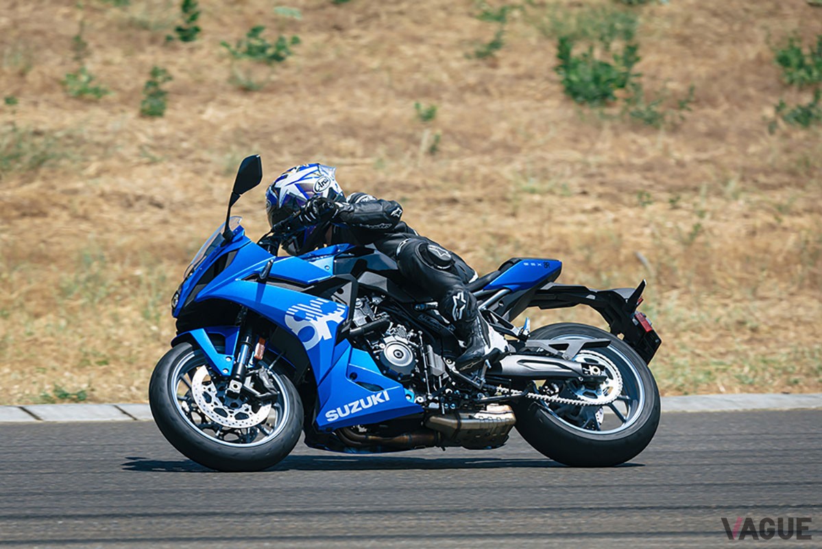 EICMA 2023で発表されたスズキ「GSX-8R」