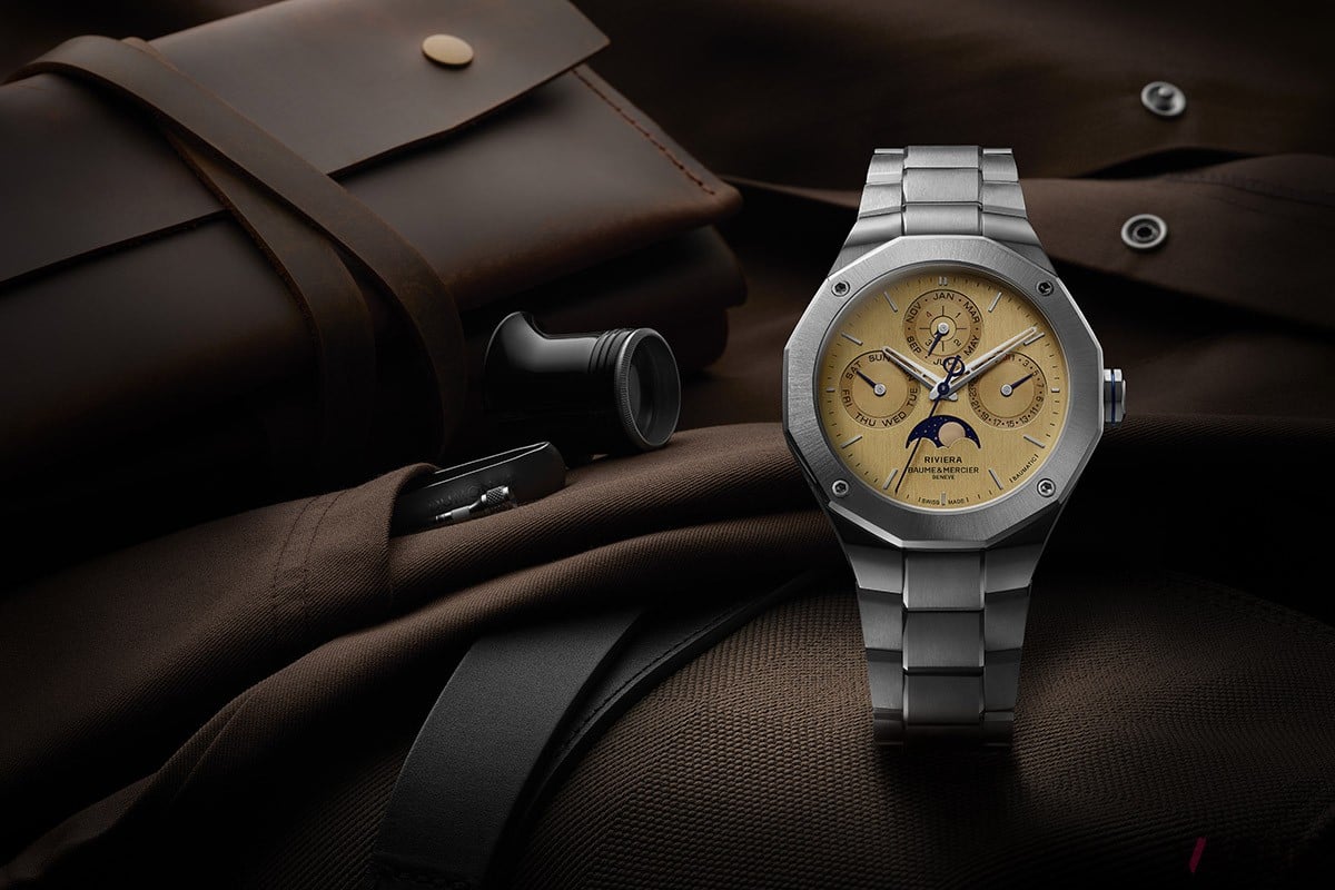 クラシカルな機能にゴールドがマッチ。半世紀にわたるリビエラの歴史に敬意を表した特別モデル
