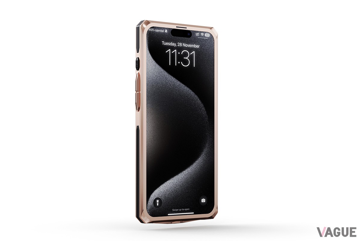 「iPhone Case RS15 Crepe Steel」（16万5000円、消費税込）