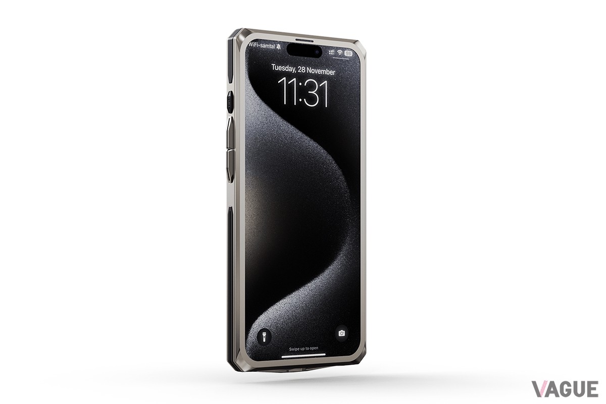 「iPhone Case RS15 Titanium Grey」（16万5000円、消費税込）