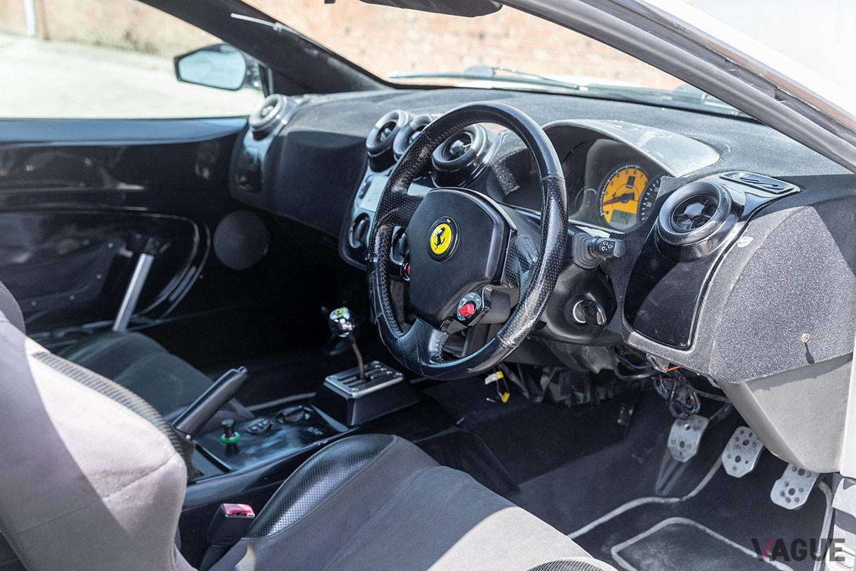 オークションに出品されていた全く別の「F430」のレプリカ。こちらもベースはフォード「クーガ」だ（C）CAR＆CLASSIC