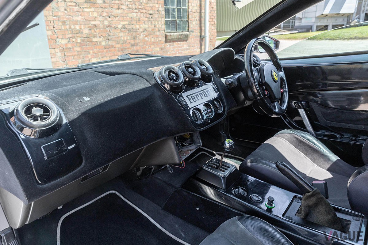 オークションに出品されていた全く別の「F430」のレプリカ。こちらもベースはフォード「クーガ」だ（C）CAR＆CLASSIC