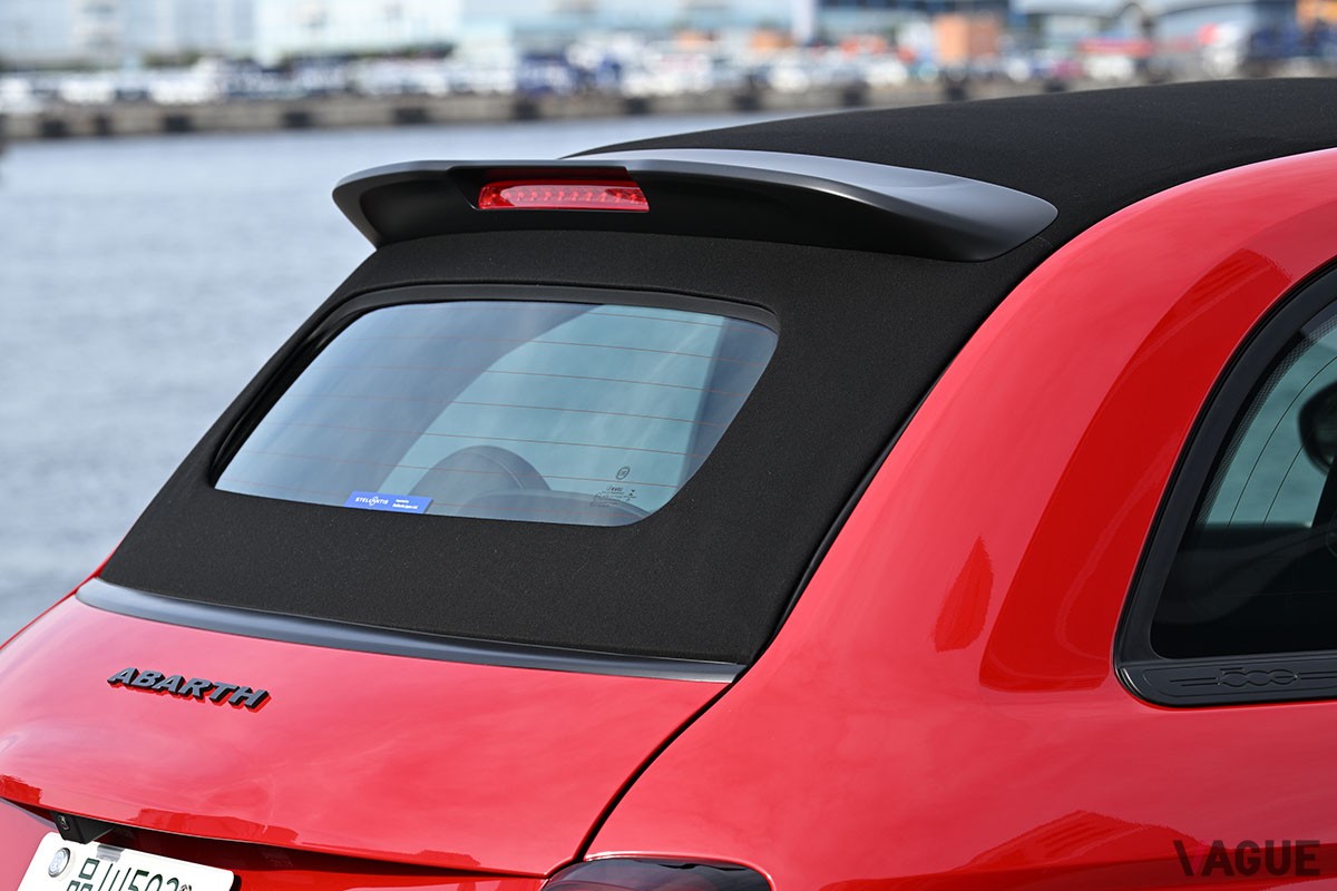 軽自動車よりちょっと大きい程度のコンパクトボディに刺激的なドライビング・エンターテインメントが詰まっているアバルト「500e」