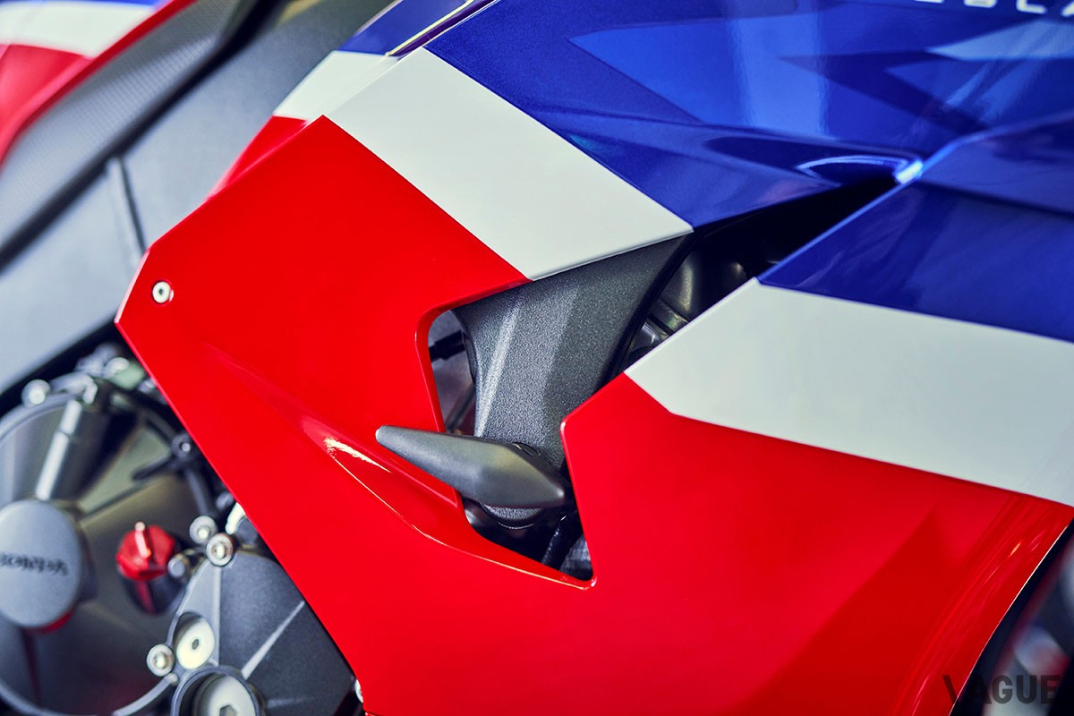 レースシーンでさらなる活躍を見せつけるべく進化を遂げたホンダ「CBR1000RR-R ファイヤーブレード」の2024年モデル