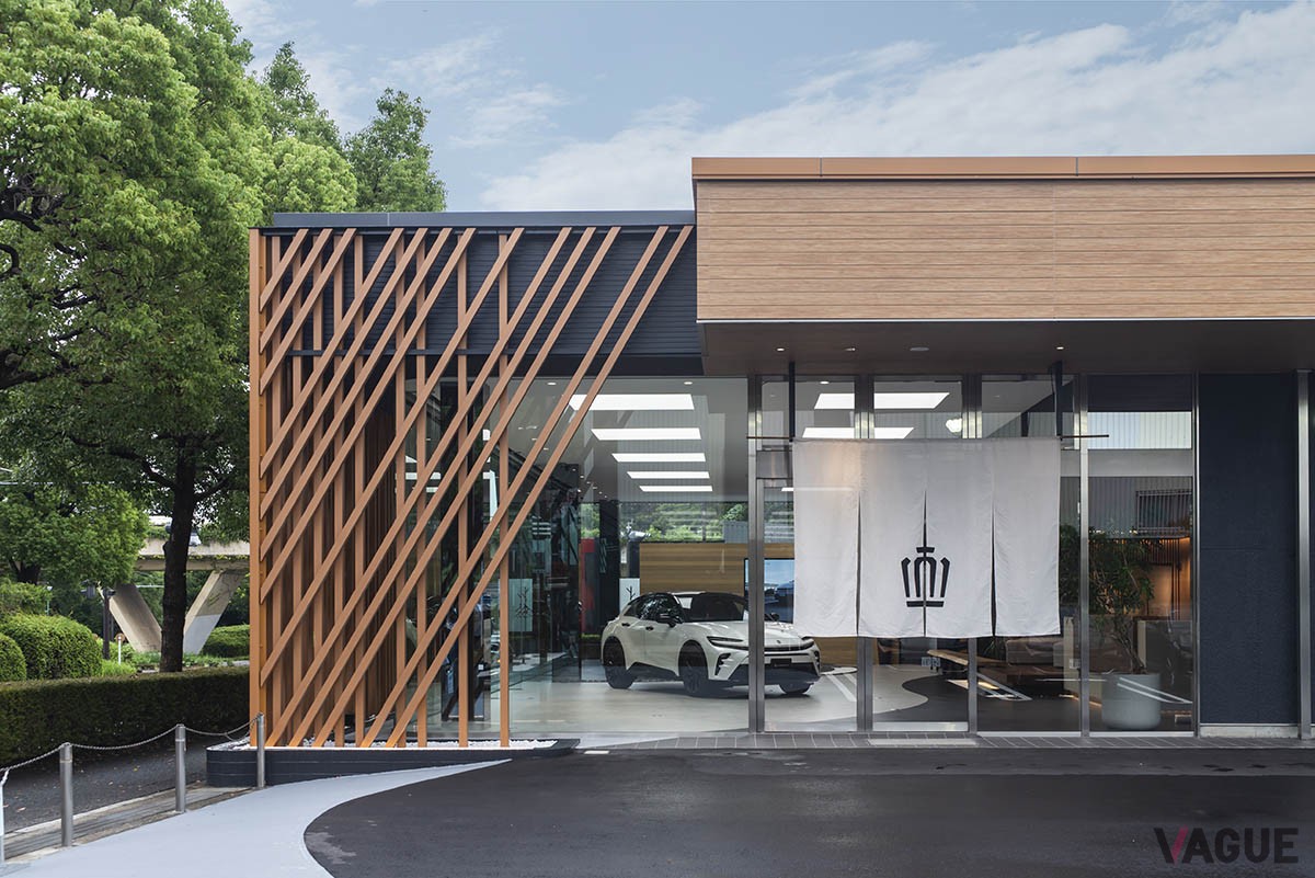 クラウン専売店「THE CROWN」は全国5店舗の展開を計画中。今後のラインナップ拡大に合わせ、新しい体験・価値が生まれていくような店舗づくりを目指すという
