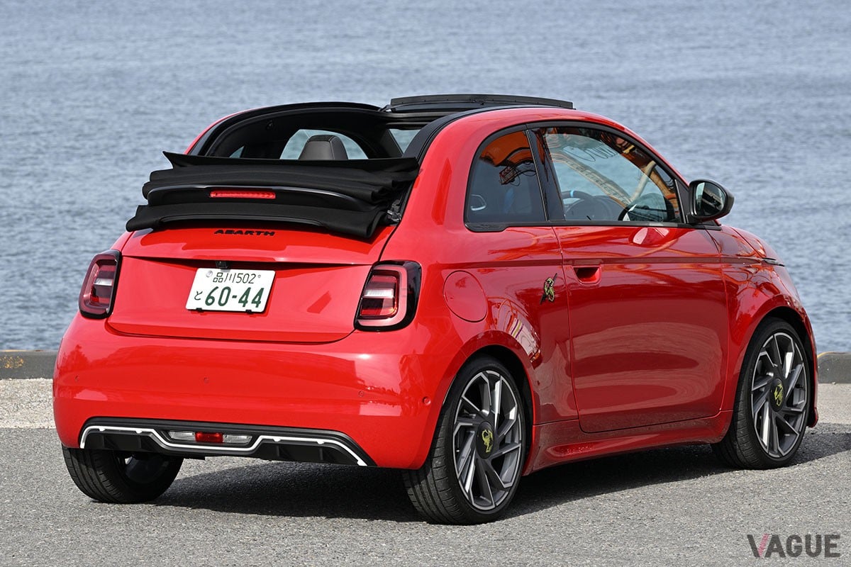 軽自動車よりちょっと大きい程度のコンパクトボディに刺激的なドライビング・エンターテインメントが詰まっているアバルト「500e」