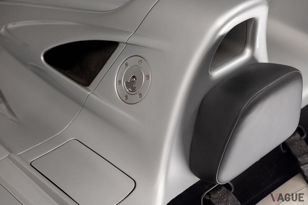 1023万5000ドル（約15億3450万円）で落札されたメルセデス・ベンツ「CLK GTR ロードスター」(c)2023 2023 Courtesy of RM Sotheby's