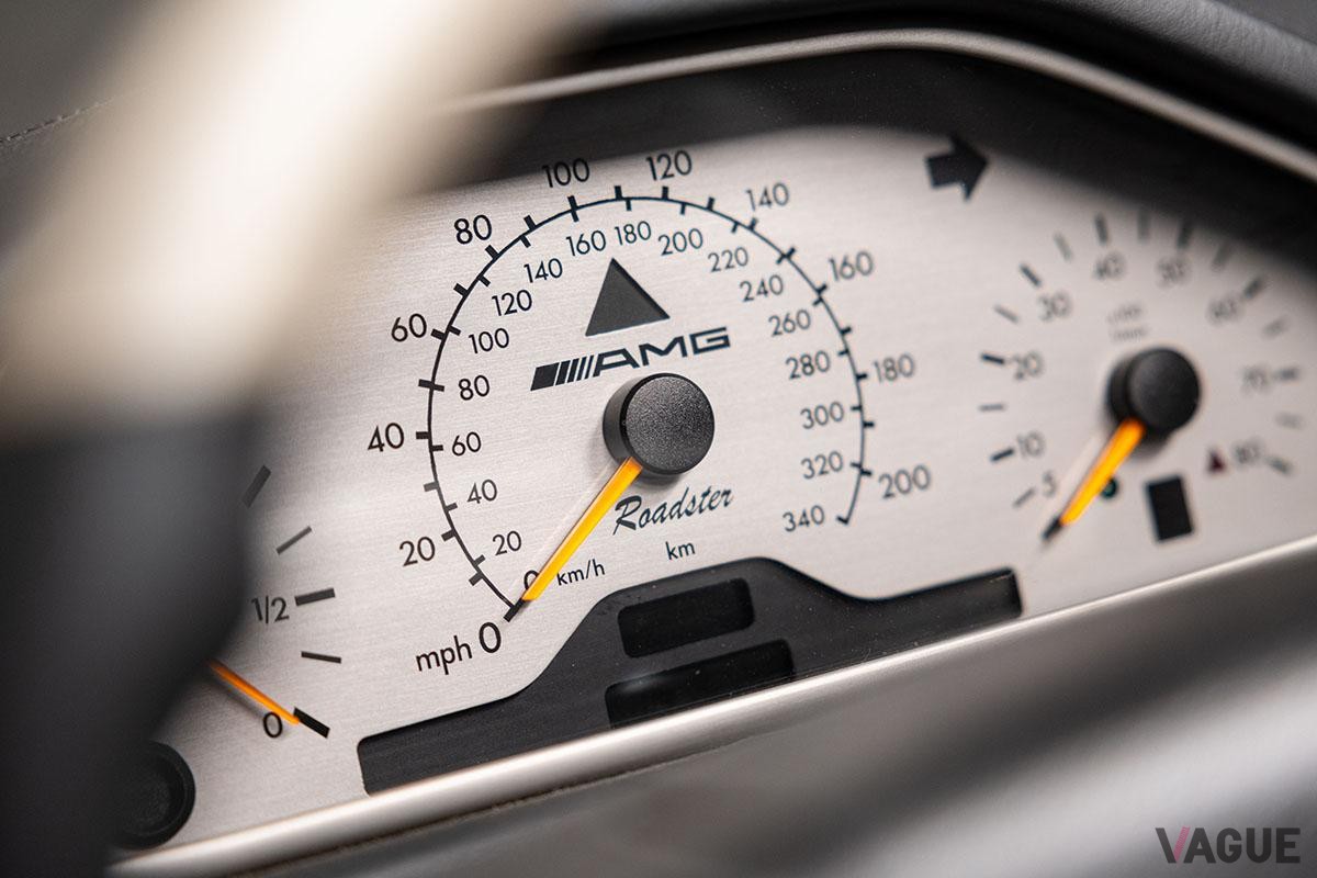 1023万5000ドル（約15億3450万円）で落札されたメルセデス・ベンツ「CLK GTR ロードスター」のインテリア(c)2023 2023 Courtesy of RM Sotheby's