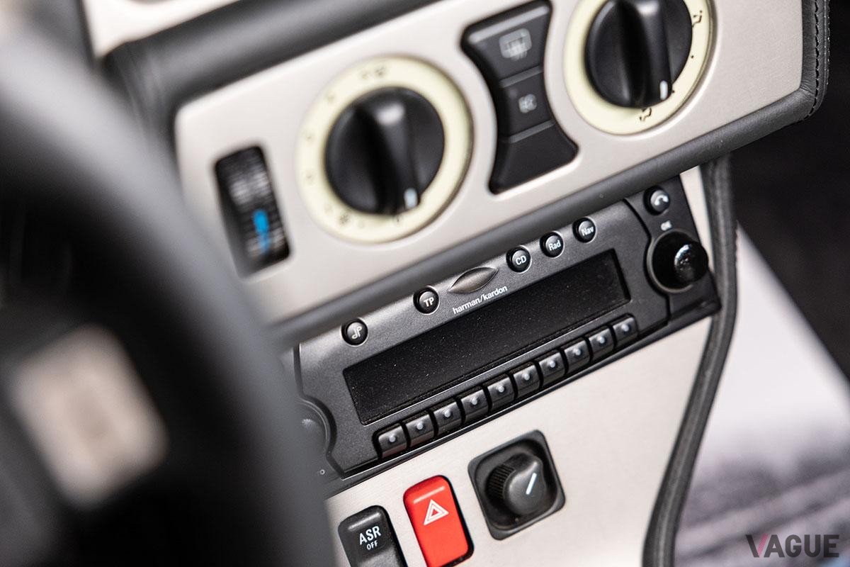 1023万5000ドル（約15億3450万円）で落札されたメルセデス・ベンツ「CLK GTR ロードスター」のインテリア(c)2023 2023 Courtesy of RM Sotheby's