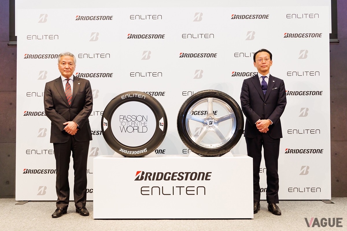 ブリヂストン代表執行役グローバルCEOの石橋秀一氏と常務役員 製品開発管掌の草野亜希夫氏