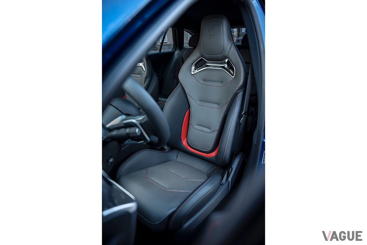 日本市場に導入されたメルセデスAMG新型「C63 SEパフォーマンス ステーションワゴン」のインテリア