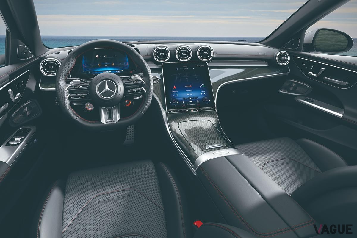 日本市場に導入されたメルセデスAMG新型「C63 SEパフォーマンス ステーションワゴン」のインテリア