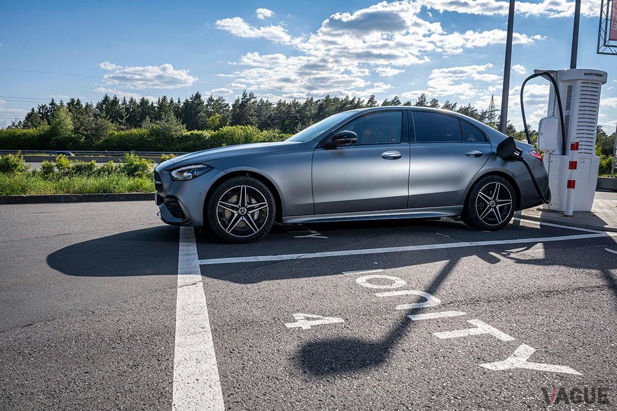 メルセデス・ベンツ新型「C350eスポーツ」