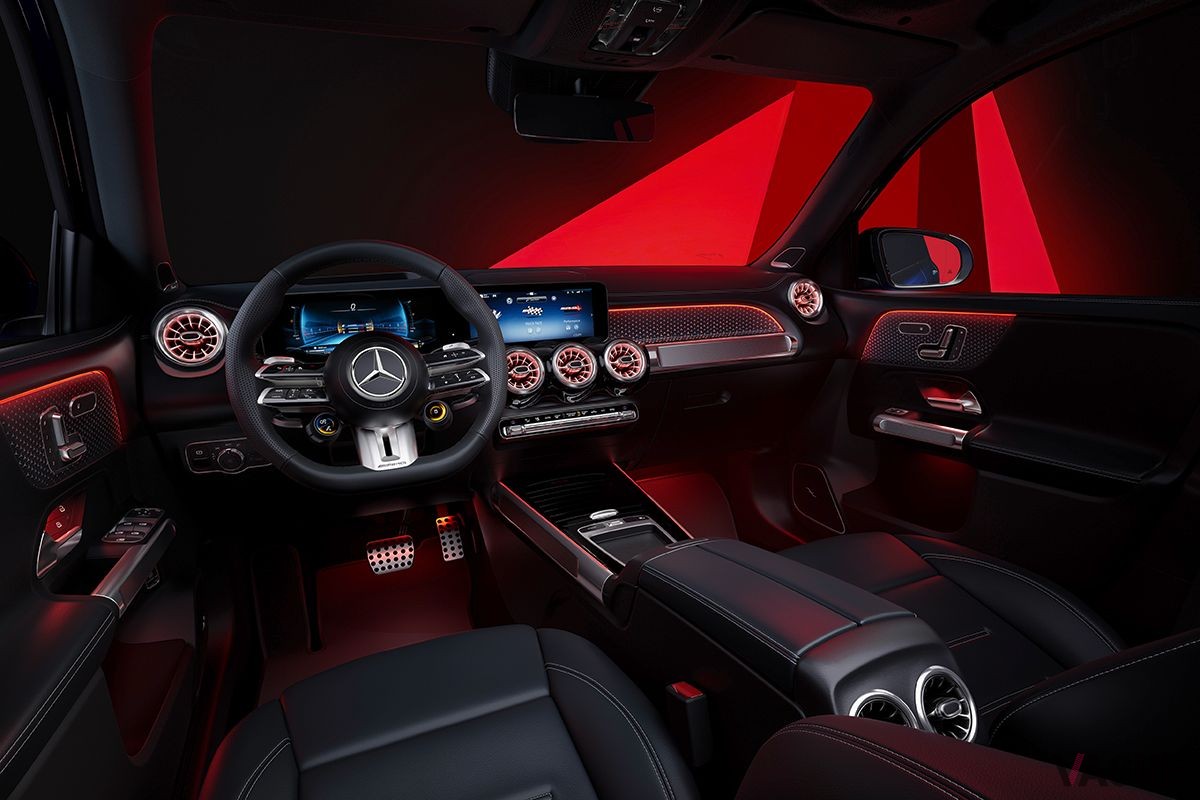 メルセデスAMG「GLB35 4MATIC」