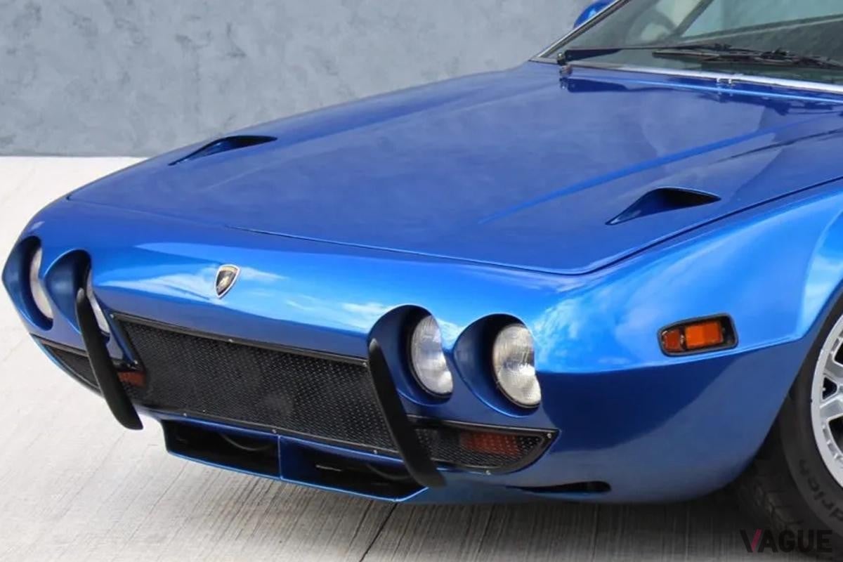 オークションに登場した1972年製ランボルギーニ「ハラマ」。フロントマスクがカスタムされている