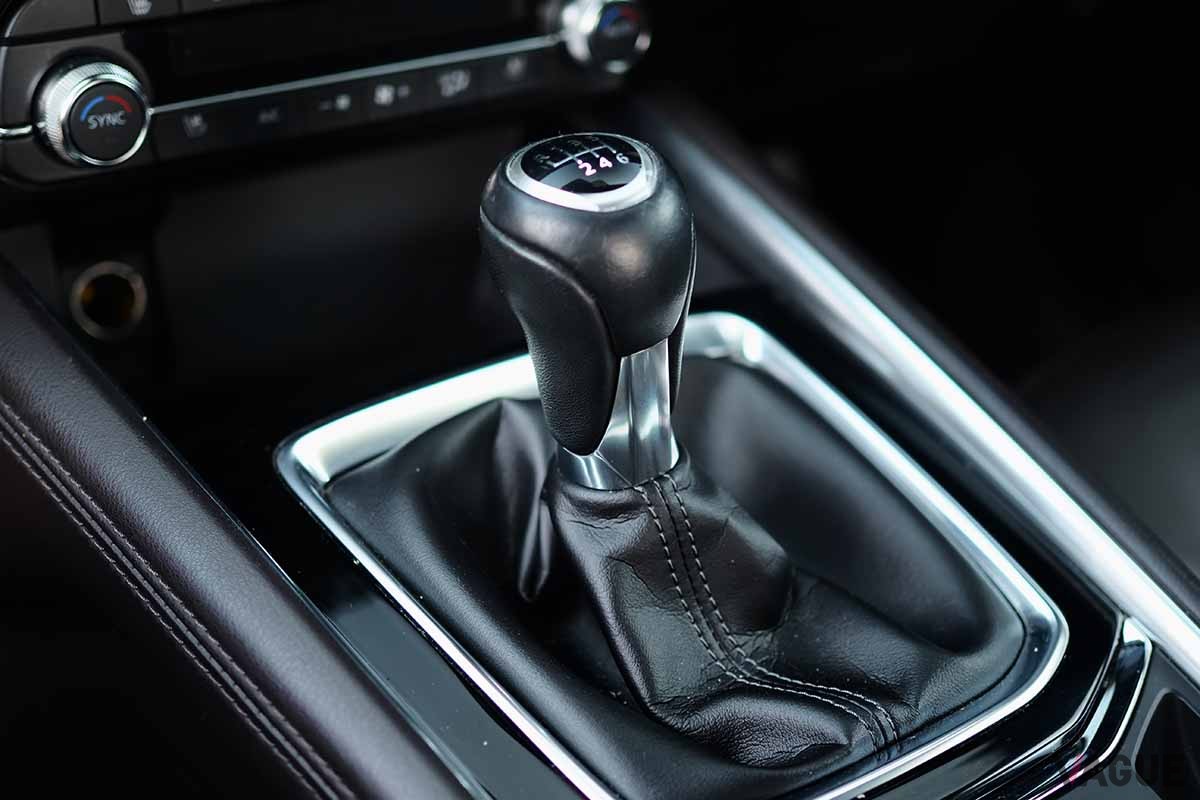 警視庁は2024年1月より運転免許更新手続きおよび学科試験の完全予約制を開始する。写真は江東区にある江東運転免許試験場
