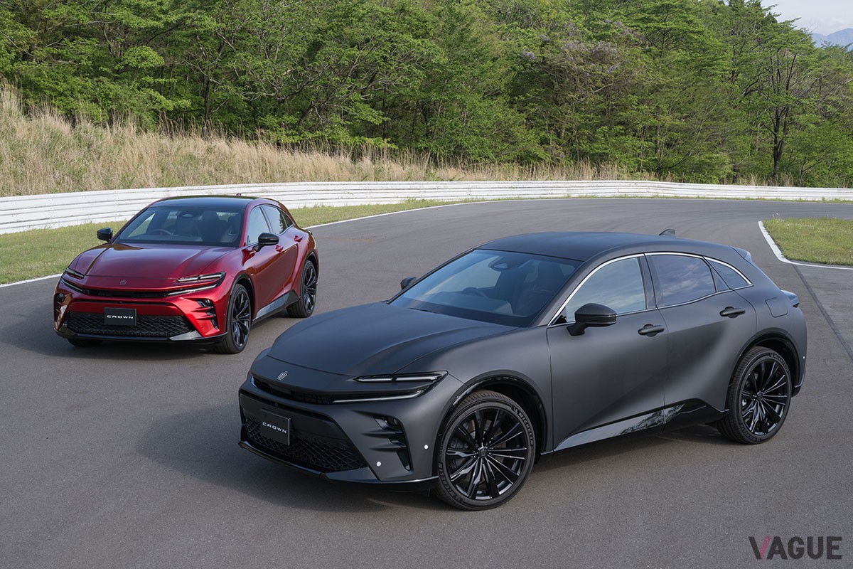2023年5月、クラウンのオーナー向けイベントにはマットブラックに塗られた「クラウン・スポーツ」も姿を現した