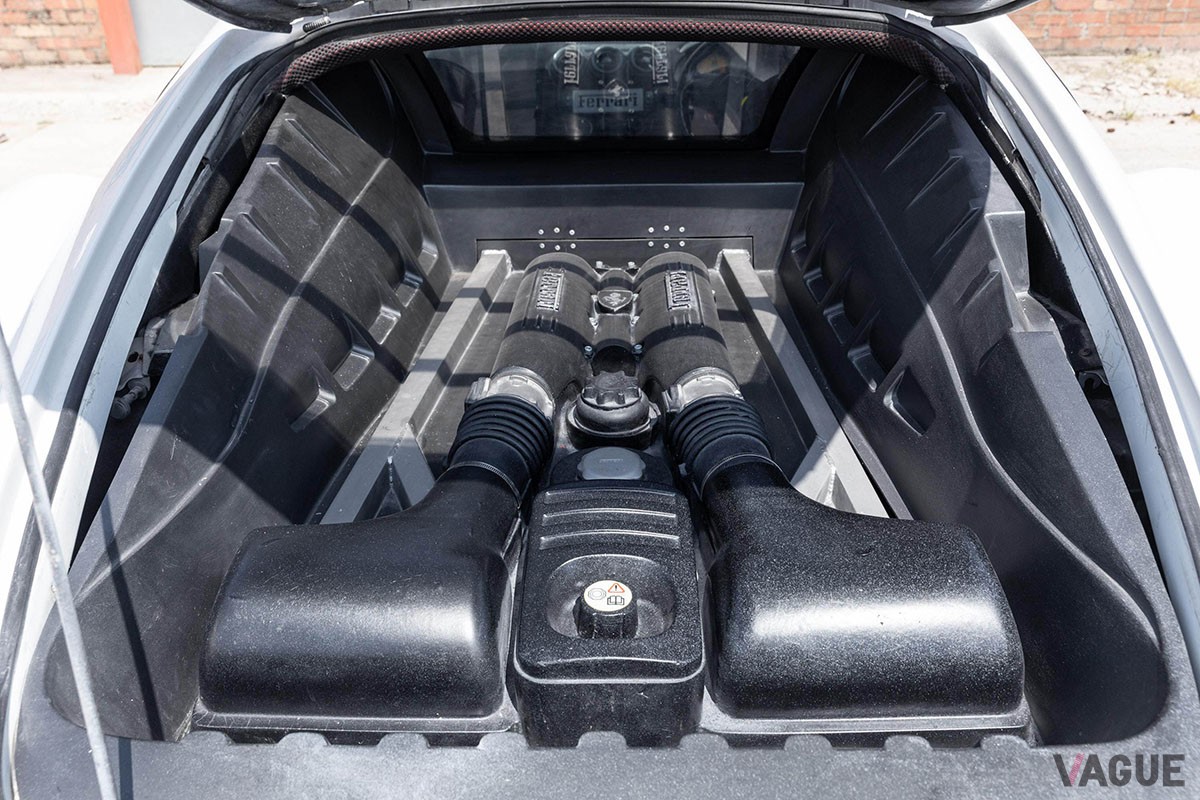 オークションに出品されていた全く別の「F430」のレプリカ。こちらもベースはフォード「クーガ」だ（C）CAR＆CLASSIC