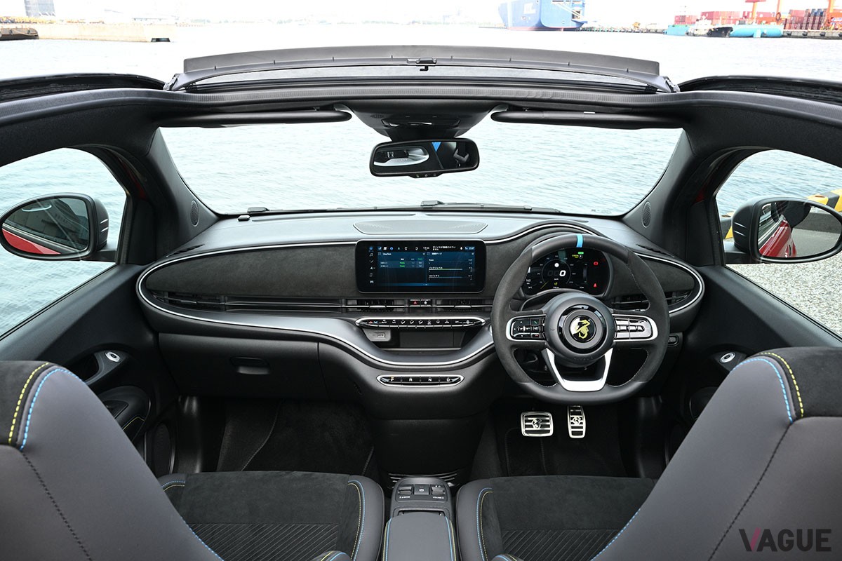 軽自動車よりちょっと大きい程度のコンパクトボディに刺激的なドライビング・エンターテインメントが詰まっているアバルト「500e」