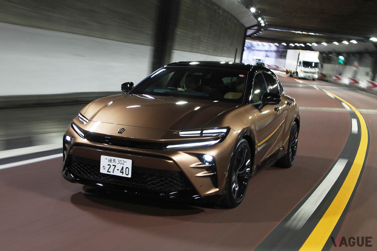 スポーツSUVというコンセプトでありながら、クラウンらしくリアシートの乗り心地も上々のトヨタ新型「クラウン・スポーツ」