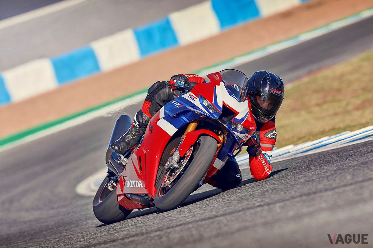 ホンダ「CBR1000RR-R」