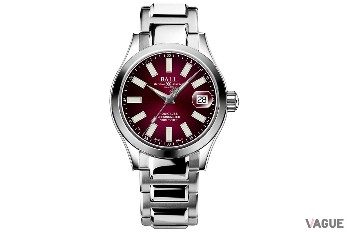 妖艶なイメージのバーガンディもこのサイズなら身につけやすい。「NL9616C-S2CJ-RD」