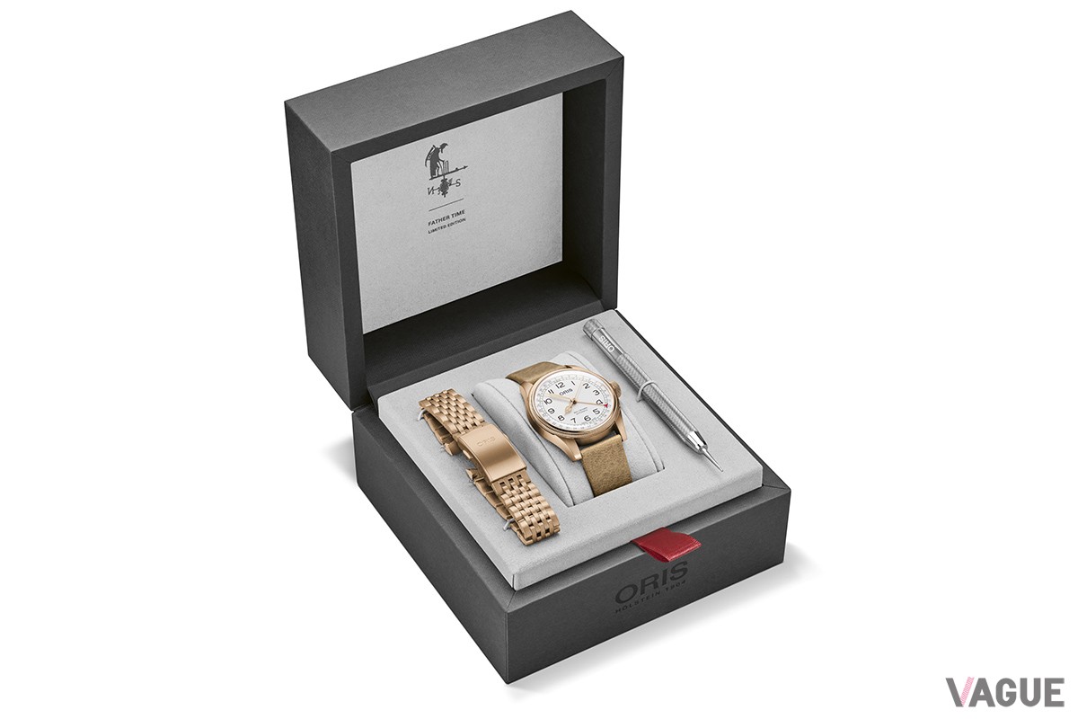 特製パッケージのふた裏にも“ファーザータイム（時の翁）”のシルエットをあしらう