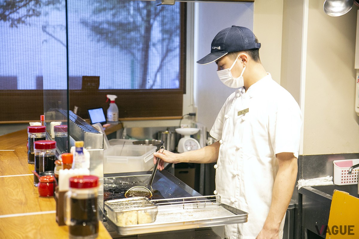 店長の吉田さん。銀座店で修行後、2023年10月より日本橋店で独立した