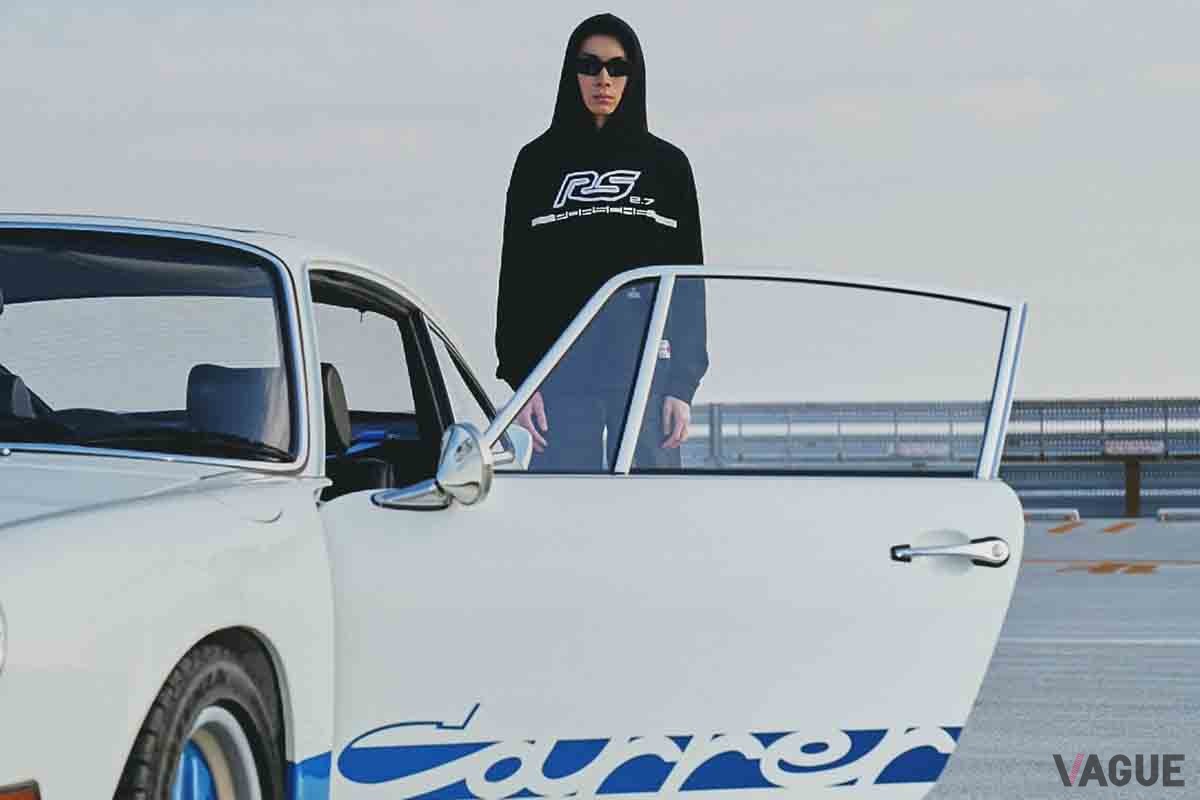日本限定デザインのフーディ「RS2.7フーディージャパンリミテッドエディション」