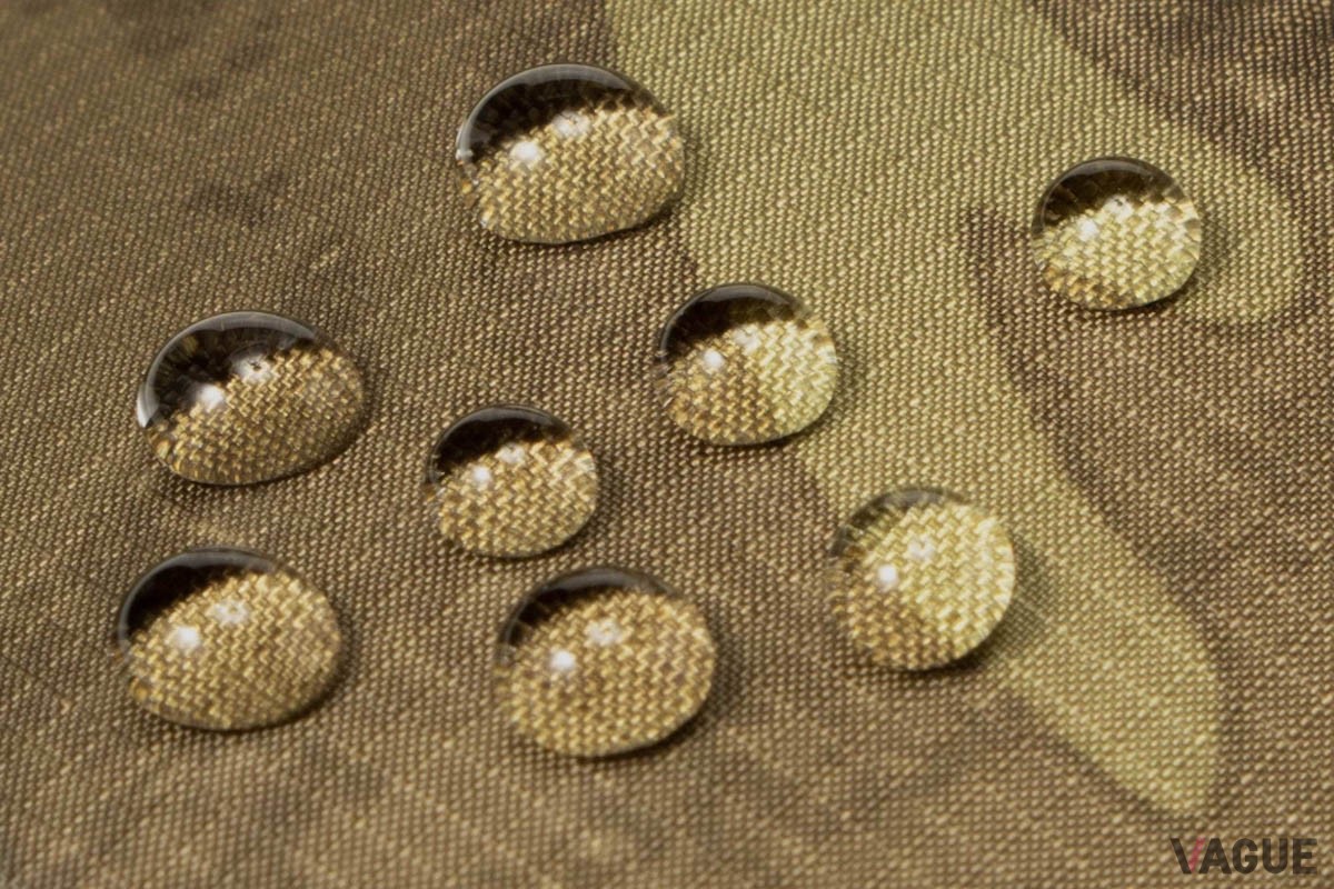 はっ水加工を施したリサイクルナイロン素材を使用