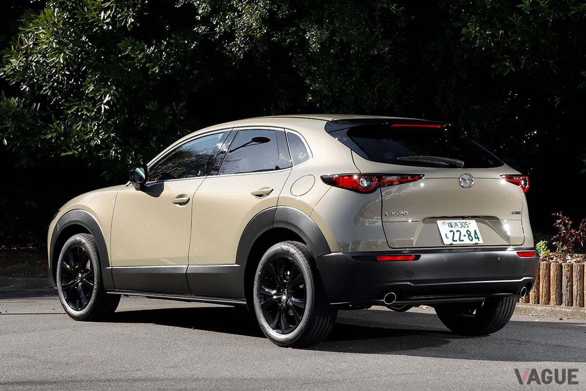 テラコッタ×ブラックのおしゃれ内装が魅力的なマツダ「CX-30レトロスポーツエディション」