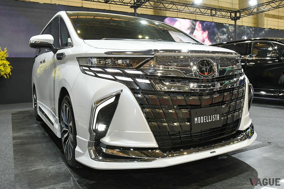 トヨタカスタマイジング＆ディベロップメントが展開するモデリスタブランドは、東京オートサロン2024でトヨタ「アルファードREGAL DIGNITY STYLE」と「ヴェルファイア BEAST RAZOR STYLE」を展示