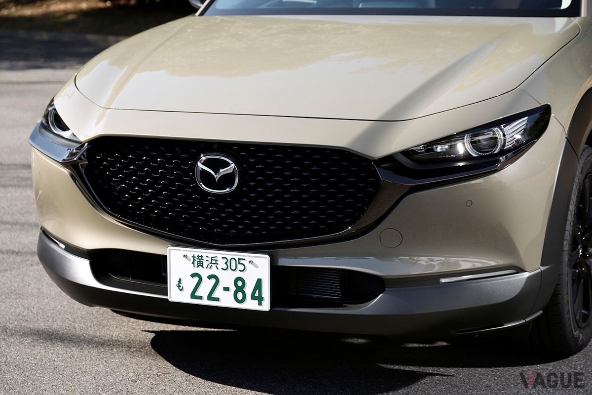 テラコッタ×ブラックのおしゃれ内装が魅力的なマツダ「CX-30レトロスポーツエディション」