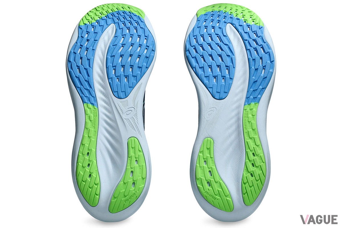 アシックス「GEL-NIMBUS 26」のメンズモデル