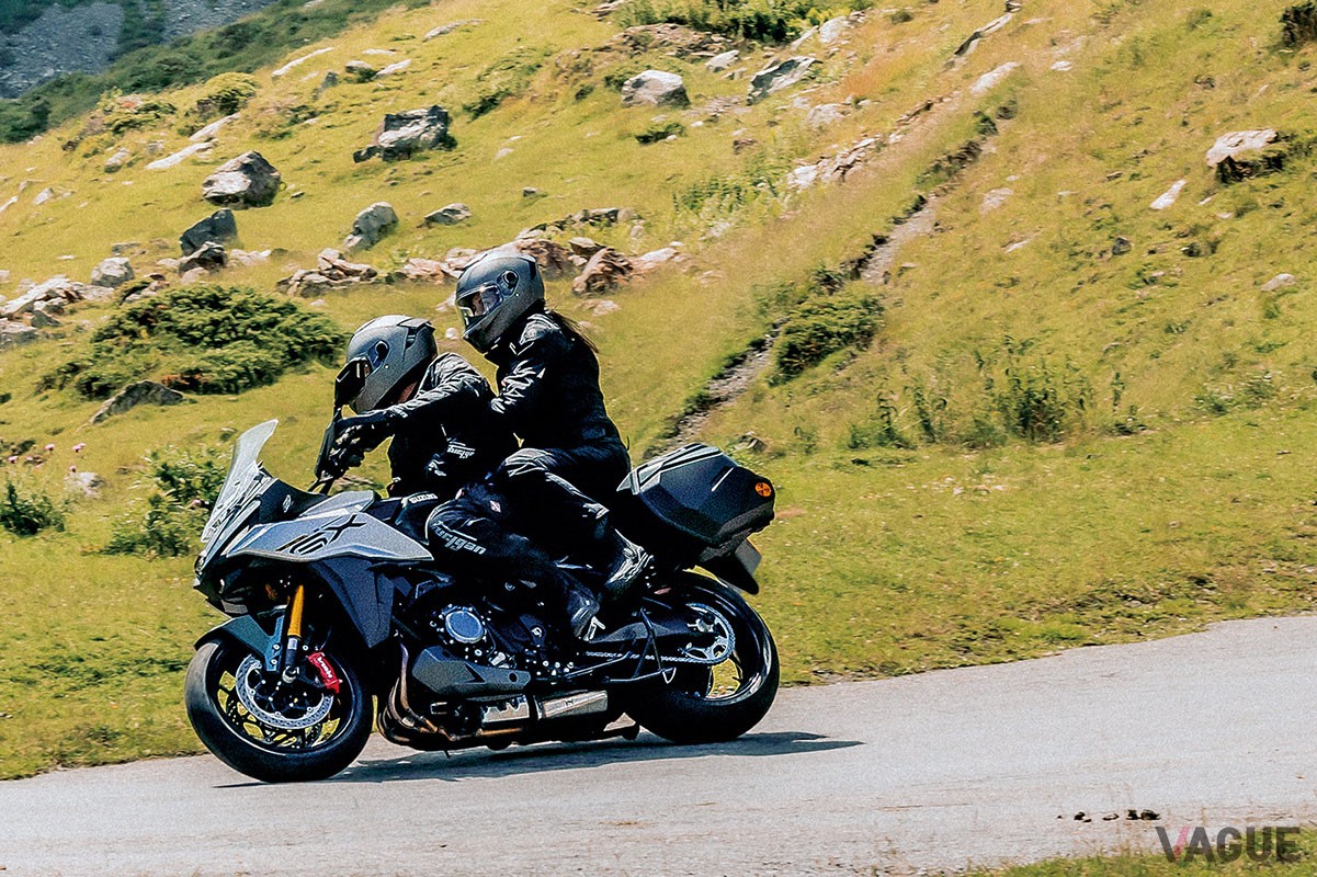 スポーツツアラーとアドベンチャーの特性を融合したスズキの新発想クロスオーバーバイク新型「GSX-S1000GX」