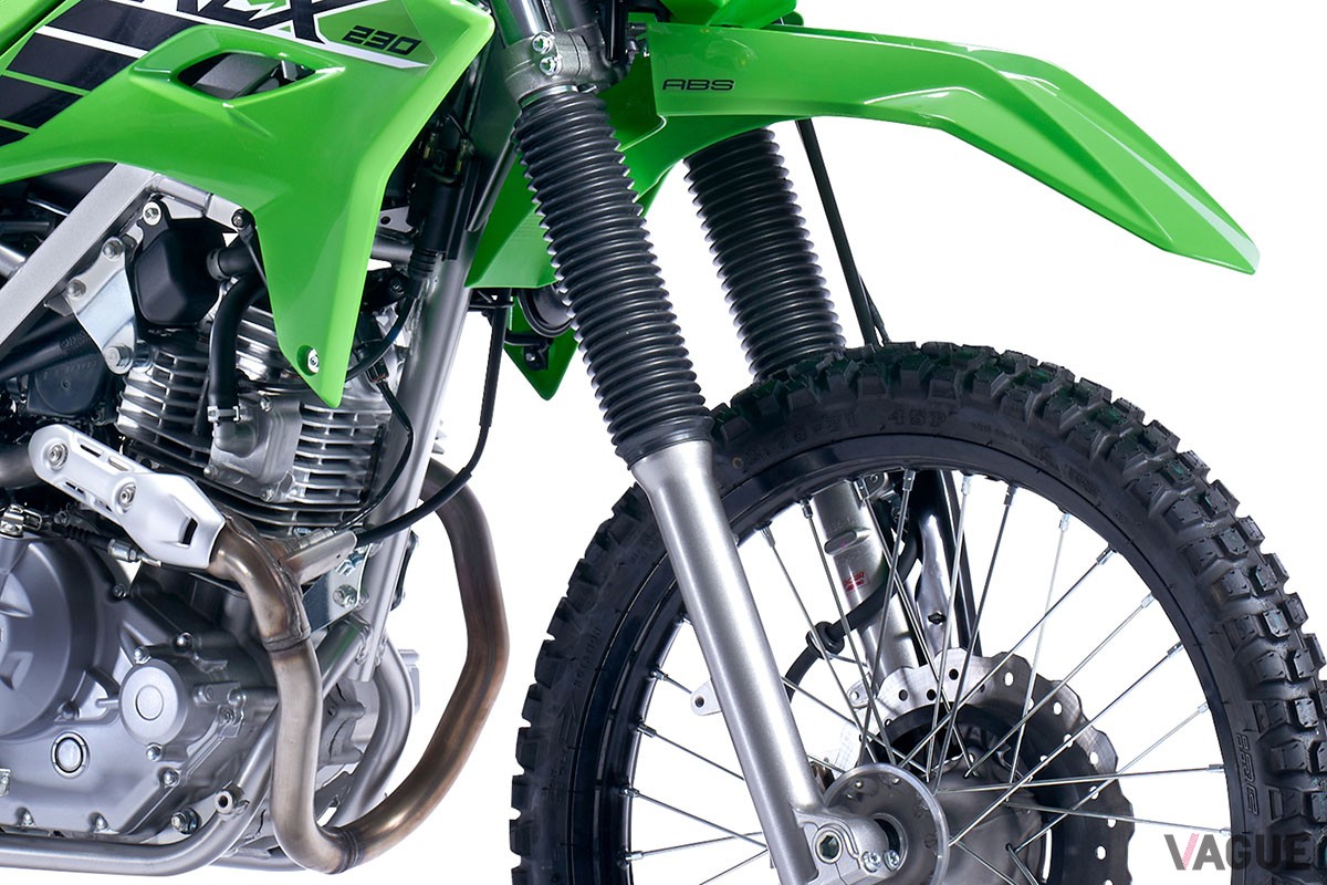 2024年中に日本市場での再販が期待されるカワサキの新型「KLX230」