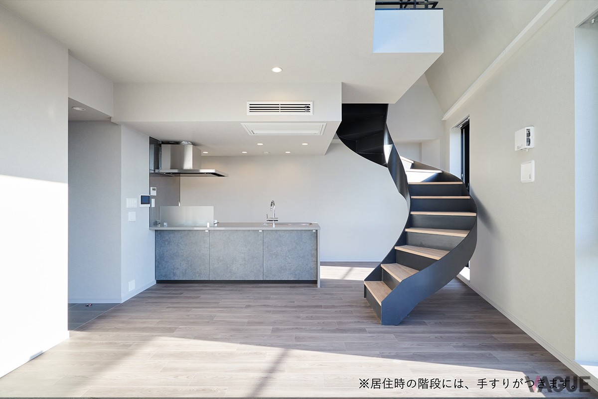 「LUMIEC suite EBISU」のリビングルーム