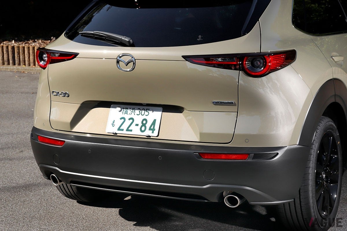 テラコッタ×ブラックのおしゃれ内装が魅力的なマツダ「CX-30レトロスポーツエディション」