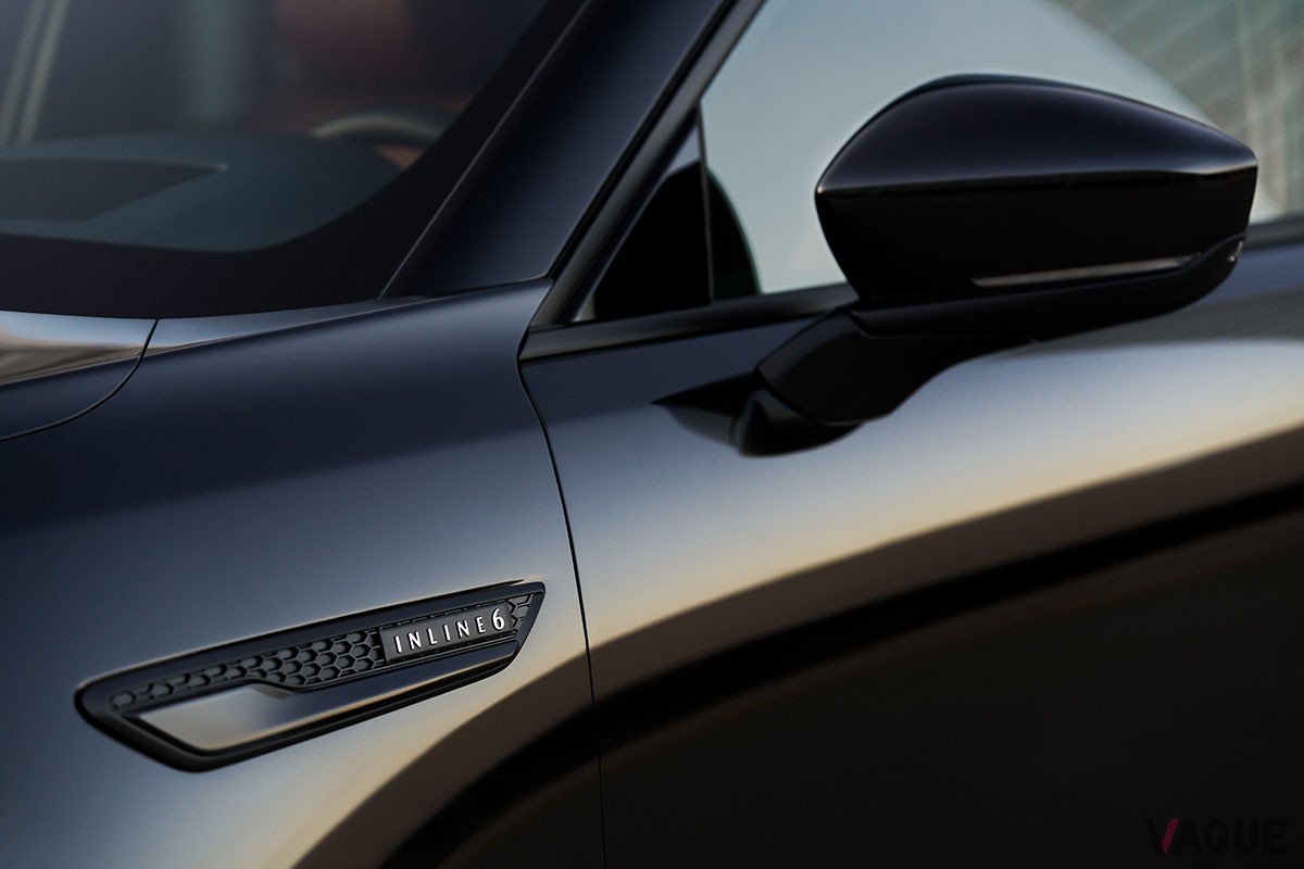 北米マツダが現地時間の2024年1月30日に世界初公開した新しいクロスオーバーSUV「CX-70」