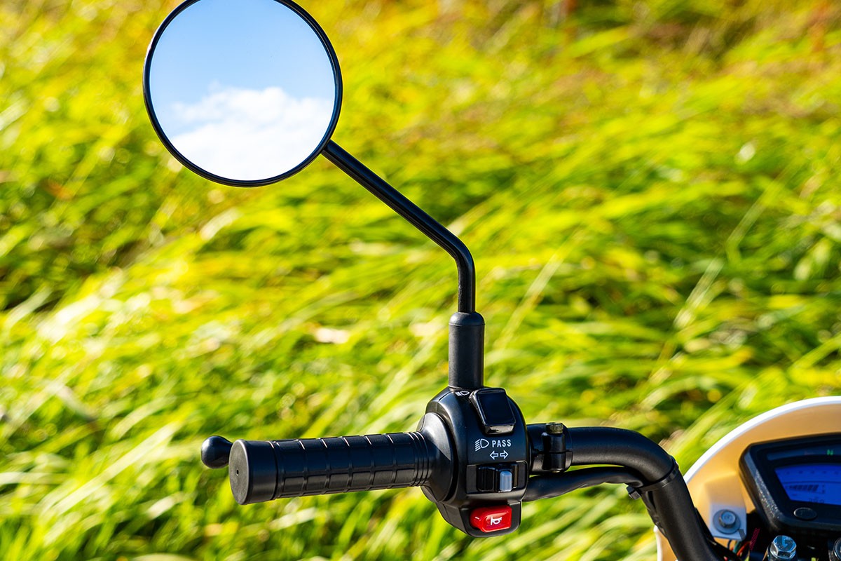 国産ミニバイクに匹敵するコンパクトな車体に150ccエンジンを搭載。高速道路も走れるハートフォード「ミニエリート 150」