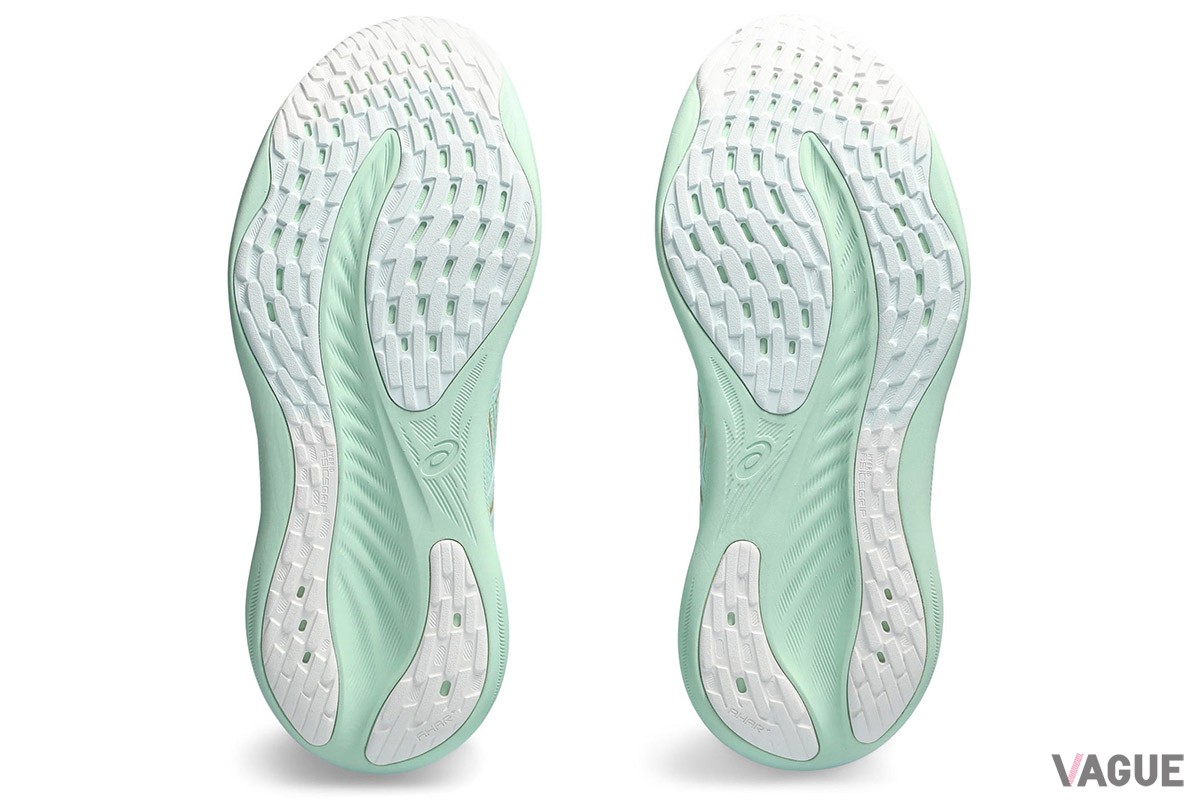 アシックス「GEL-NIMBUS 26」のウィメンズモデル