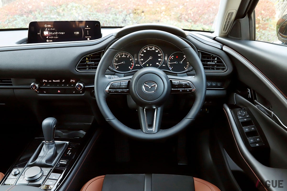 テラコッタ×ブラックのおしゃれ内装が魅力的なマツダ「CX-30レトロスポーツエディション」