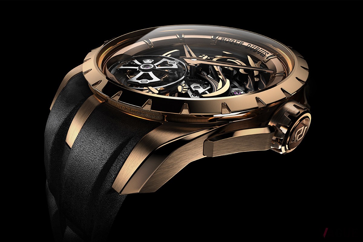 ケースサイズは腕元に収まりのよい42mm。ダイヤル外周にはピンクゴールドでガルバニック処理を施した高耐性の真鍮製フランジを組み合わせる