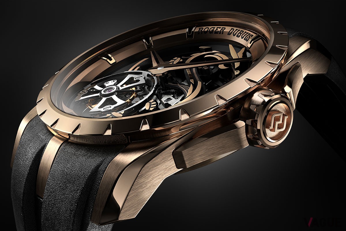 ケースサイズは腕元に収まりのよい42mm。ダイヤル外周にはピンクゴールドでガルバニック処理を施した高耐性の真鍮製フランジを組み合わせる
