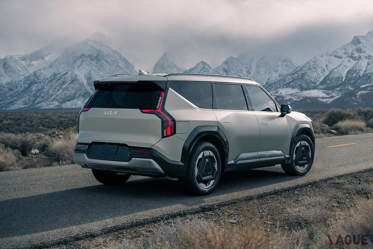 北米カー・オブ・ザ・イヤー2024SUV部門に選ばれた起亜「EV9」