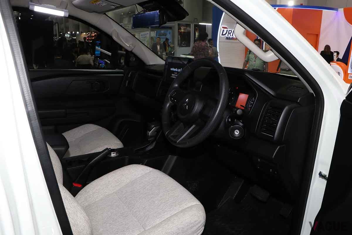 タイ・バンコクの自動車ショー「モーターエキスポ2023」で展示された三菱新型「トライトン」のキャンピングカー仕様